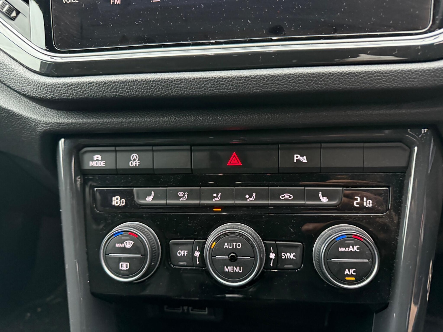 Used Volkswagen T-Roc 2019 for sale - 76592232: Photo 4