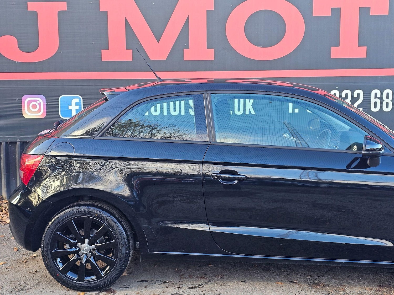 Used Audi A1 2011 for sale - 76644747: Photo 24