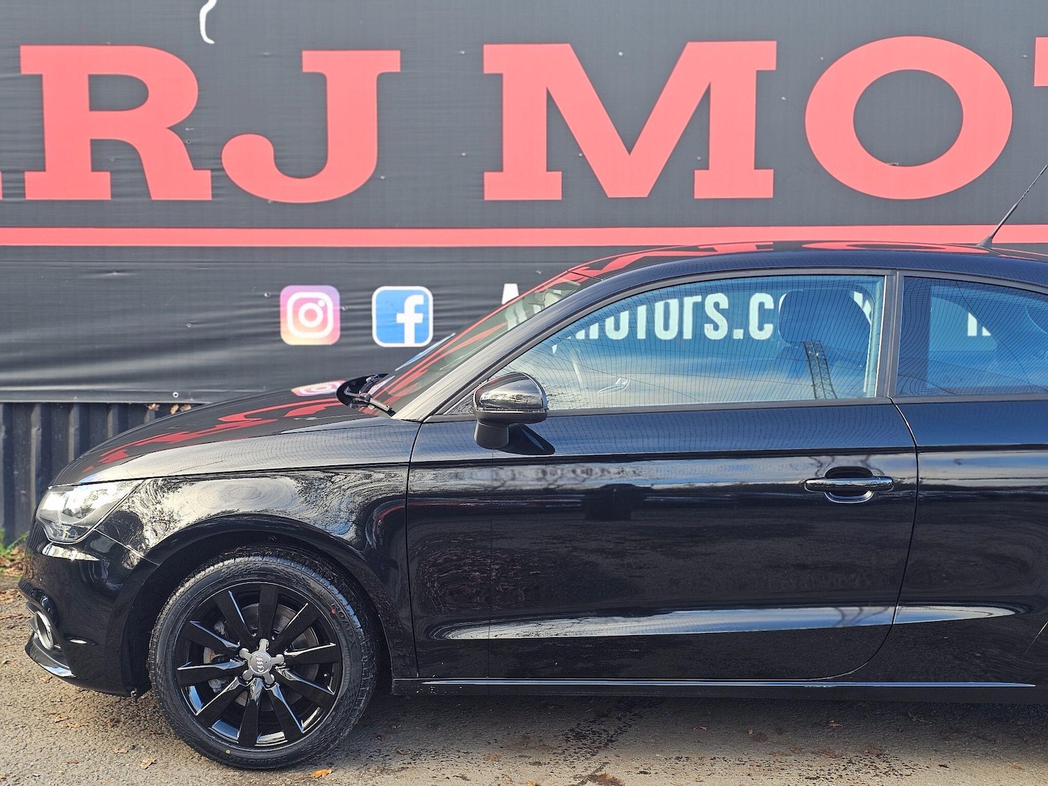 Used Audi A1 2011 for sale - 76644747: Photo 40