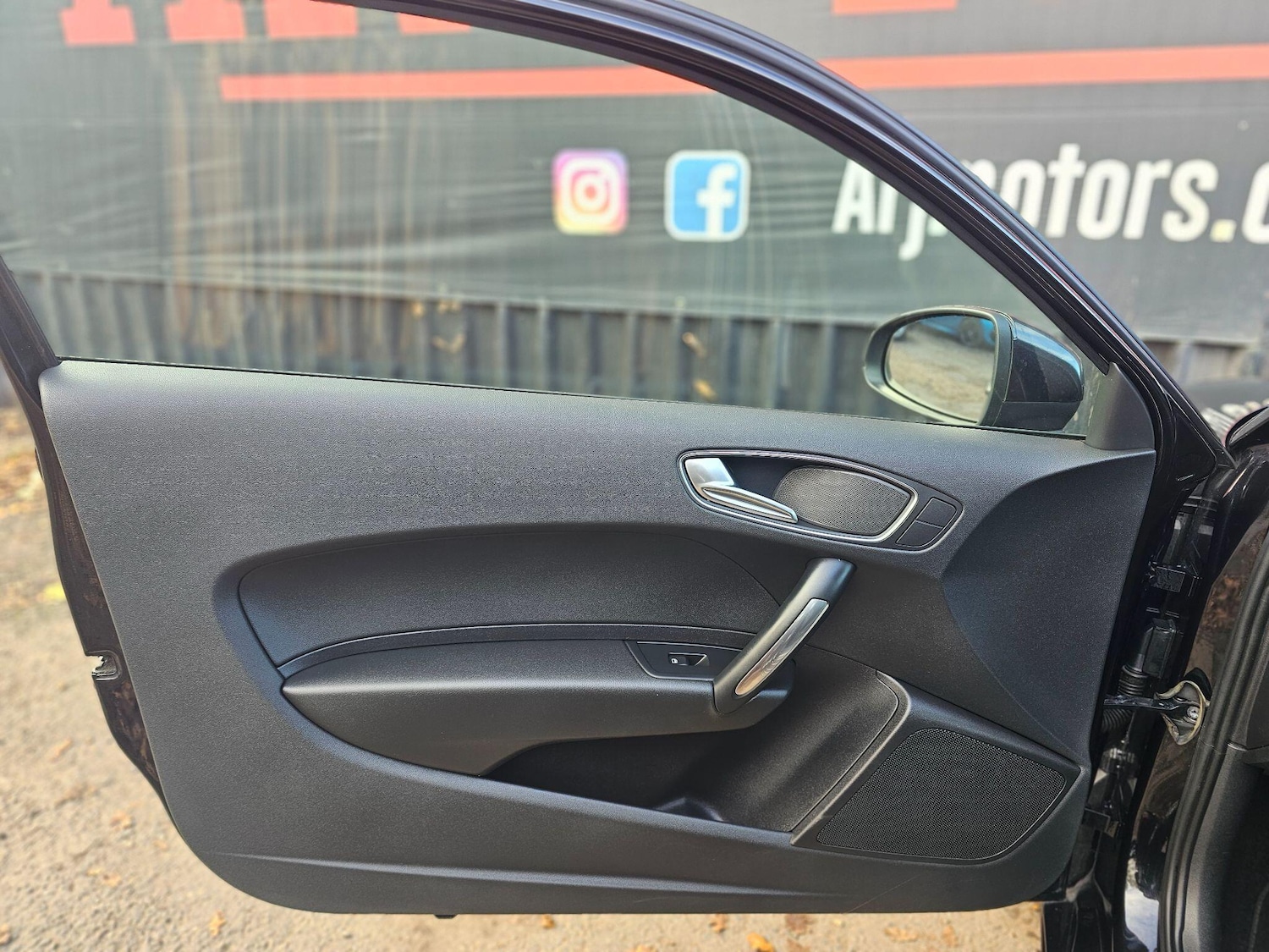 Used Audi A1 2011 for sale - 76644747: Photo 41