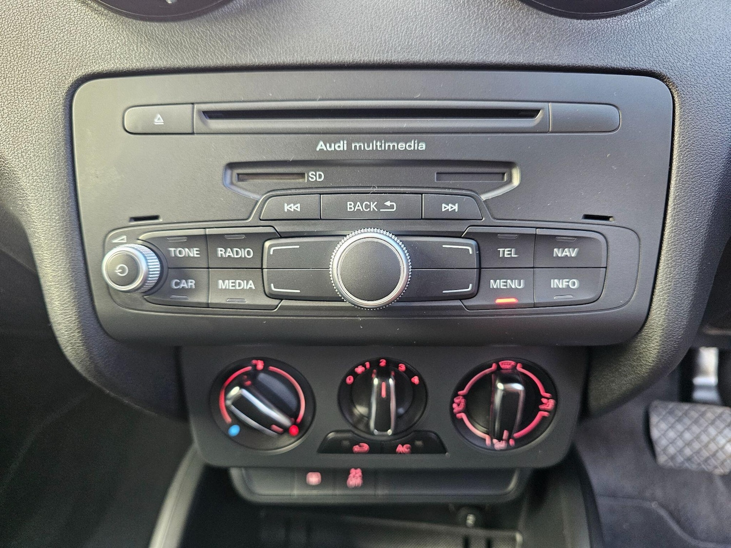 Used Audi A1 2011 for sale - 76644747: Photo 9