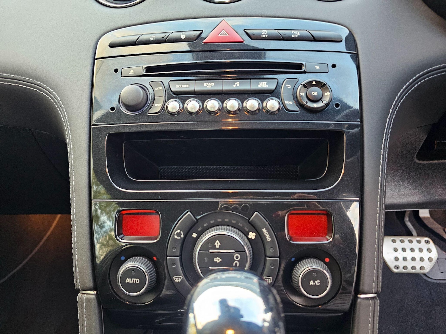 Used Peugeot RCZ 2014 for sale - 76398661: Photo 24