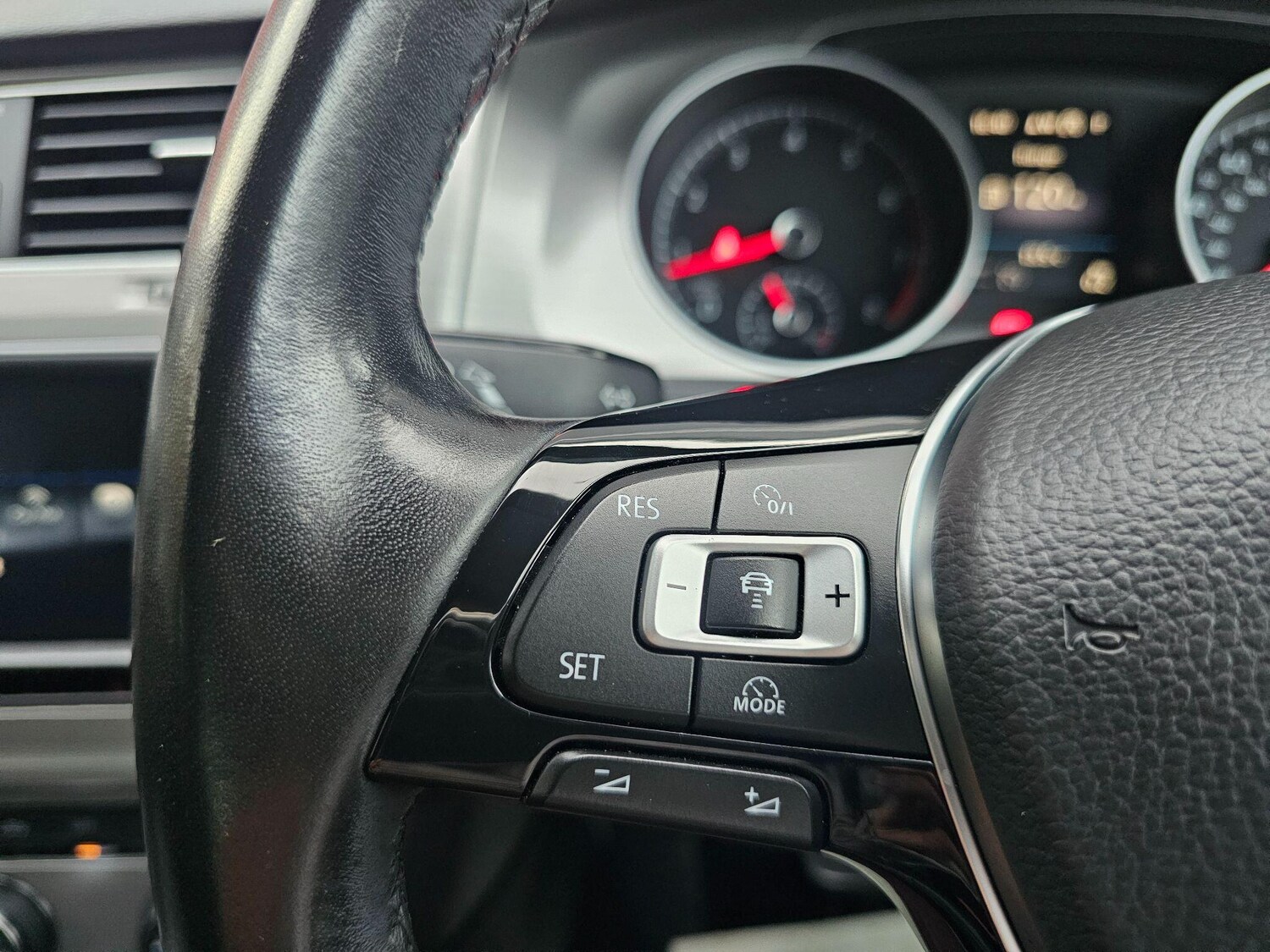 Used Volkswagen Golf 2017 for sale - 76549678: Photo 14