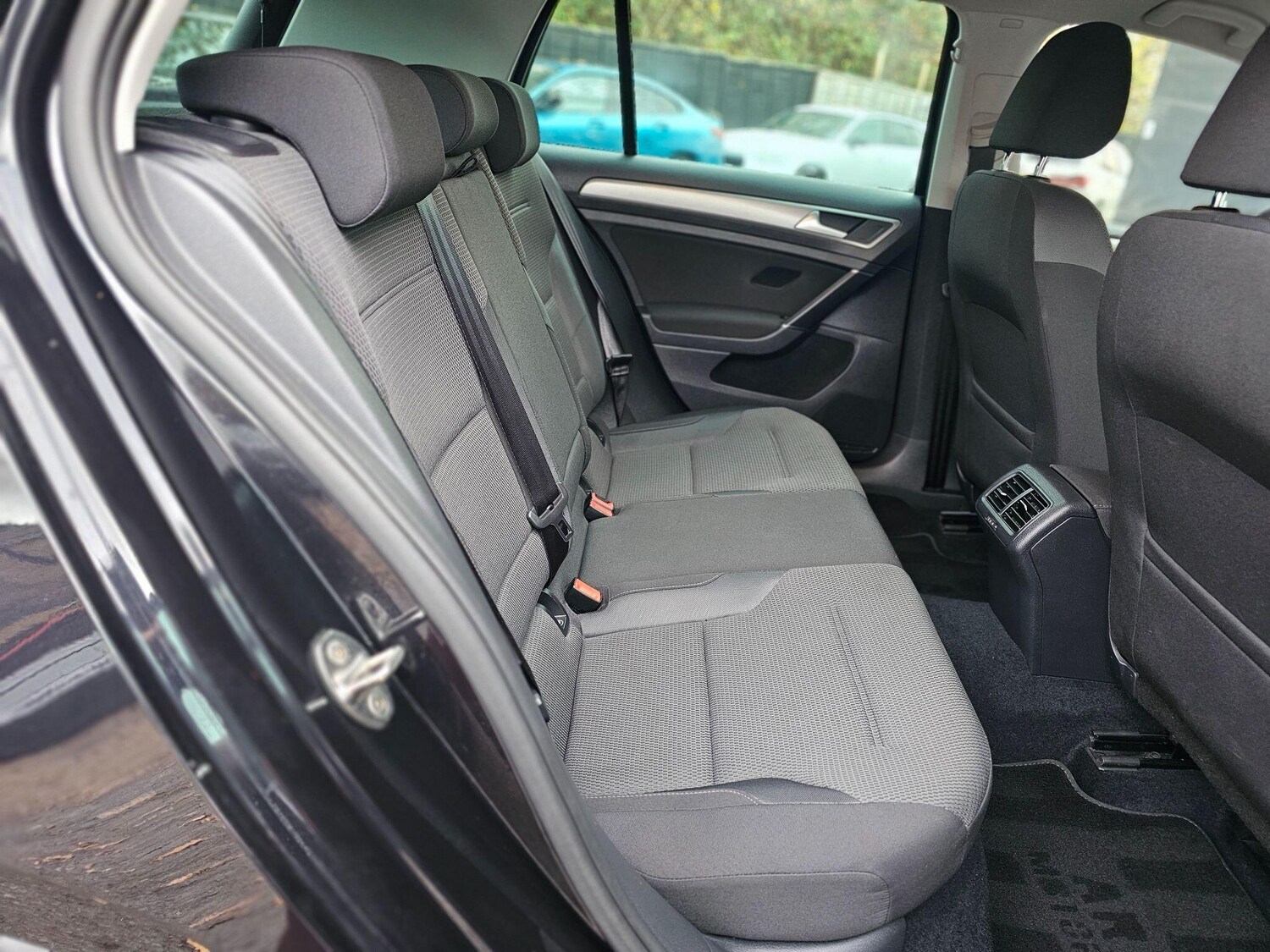 Used Volkswagen Golf 2017 for sale - 76549678: Photo 35