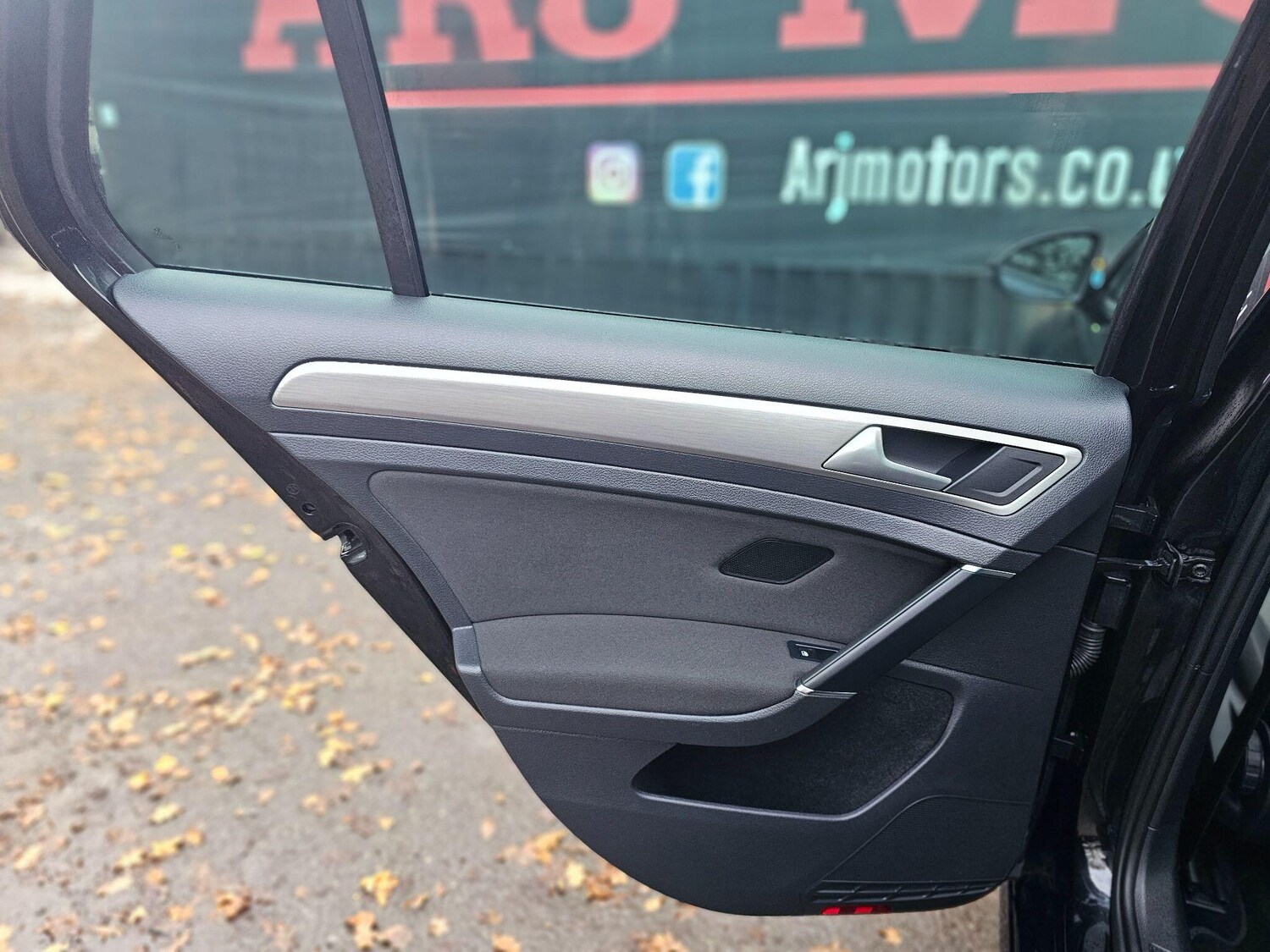 Used Volkswagen Golf 2017 for sale - 76549678: Photo 46