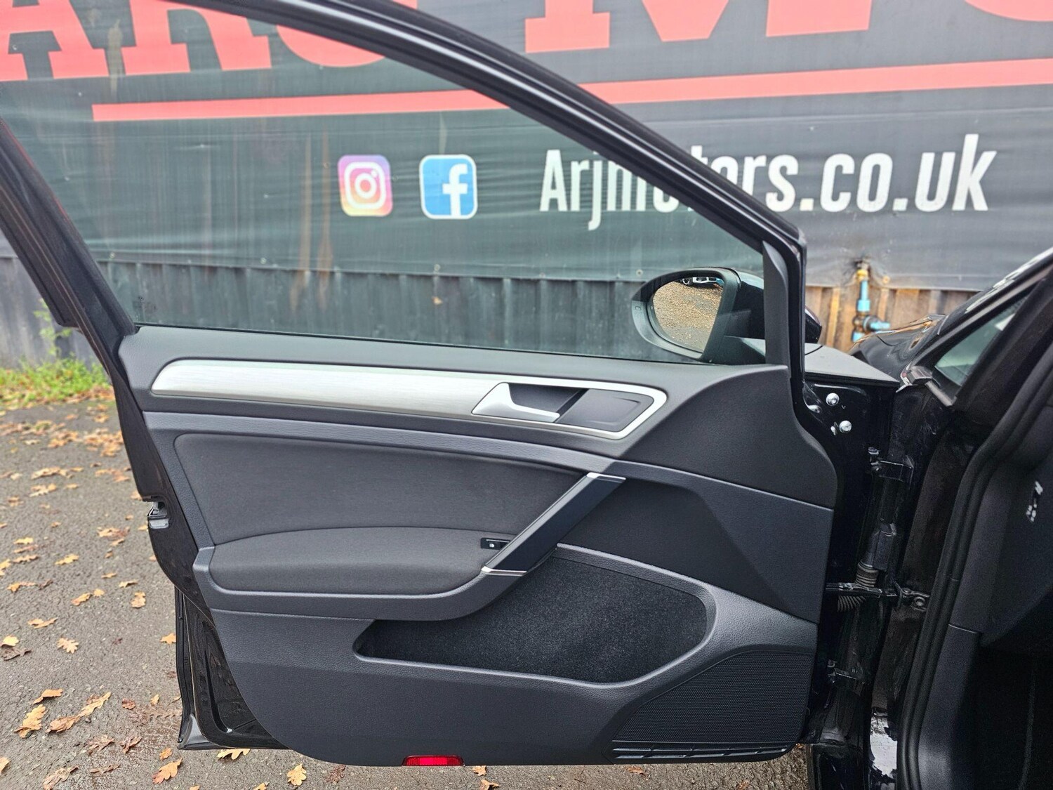 Used Volkswagen Golf 2017 for sale - 76549678: Photo 55