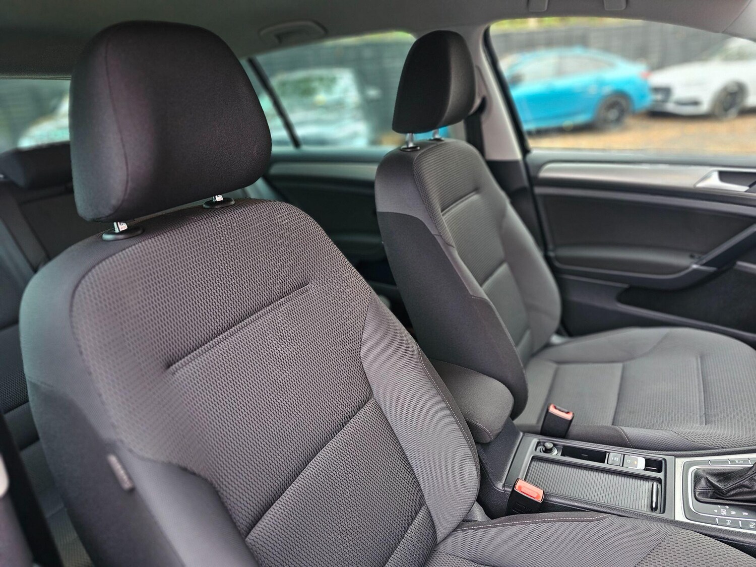 Used Volkswagen Golf 2017 for sale - 76549678: Photo 9