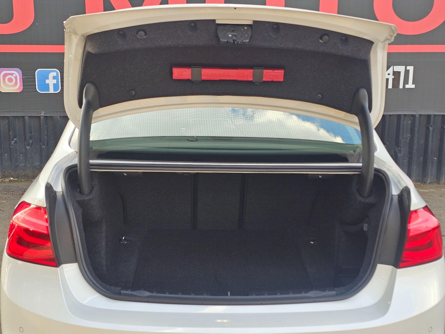 Used BMW 3 Series 2018 for sale - 76095044: Photo 10