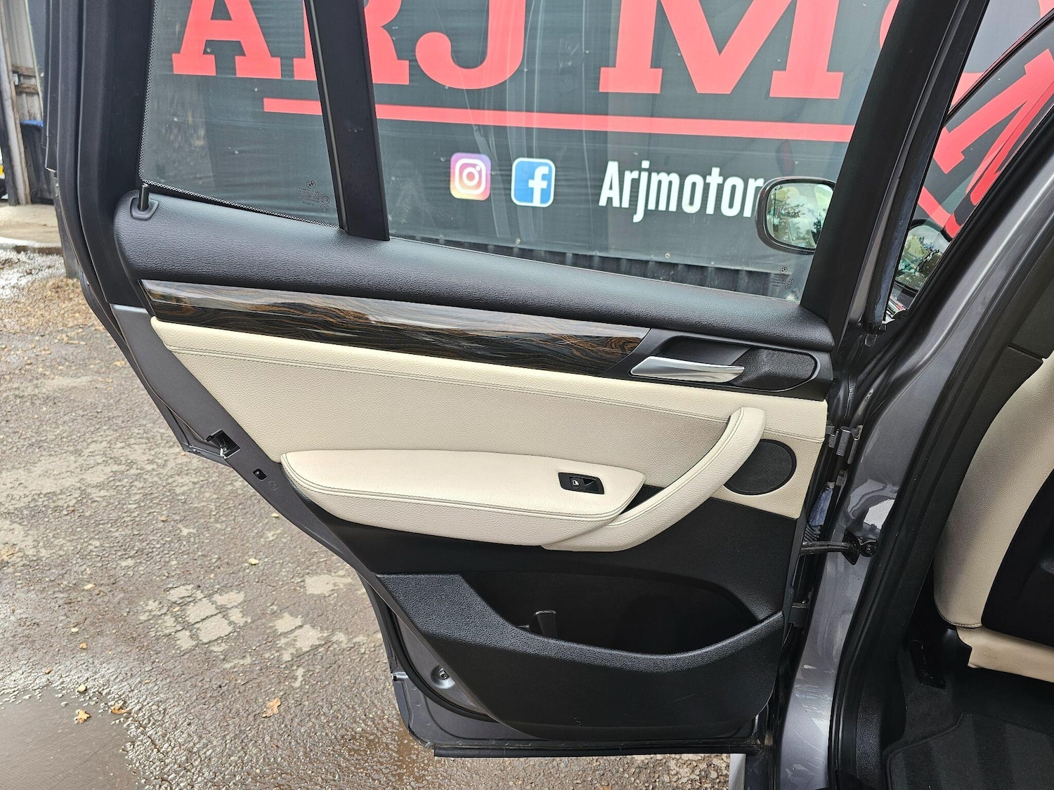 Vehicle 44