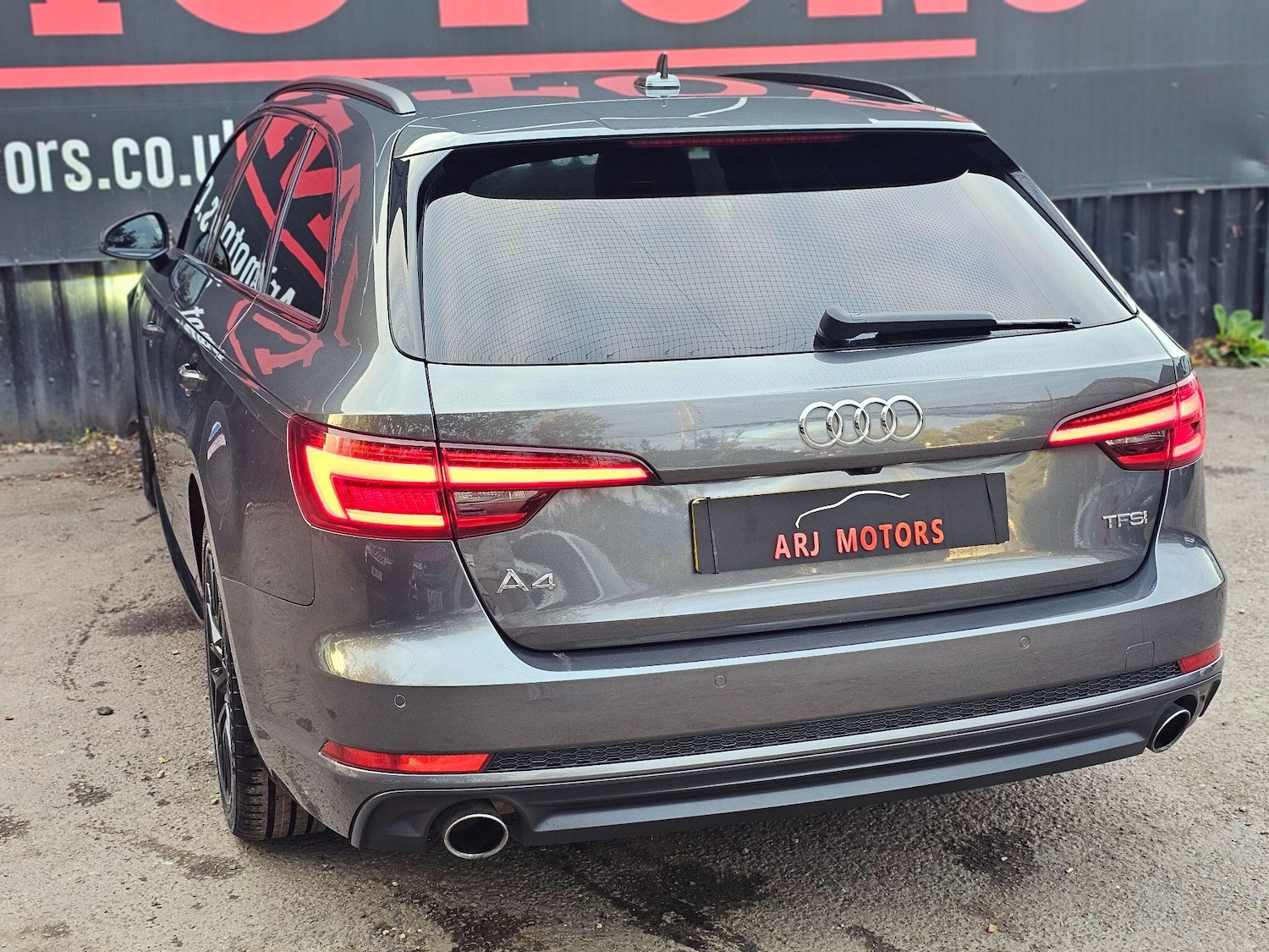 Used Audi A4 Avant 2018 for sale - 76399001: Photo 12