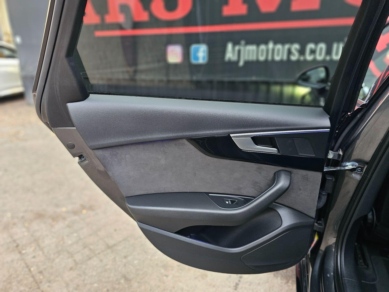 Used Audi A4 Avant 2018 for sale - 76399001: Photo 40