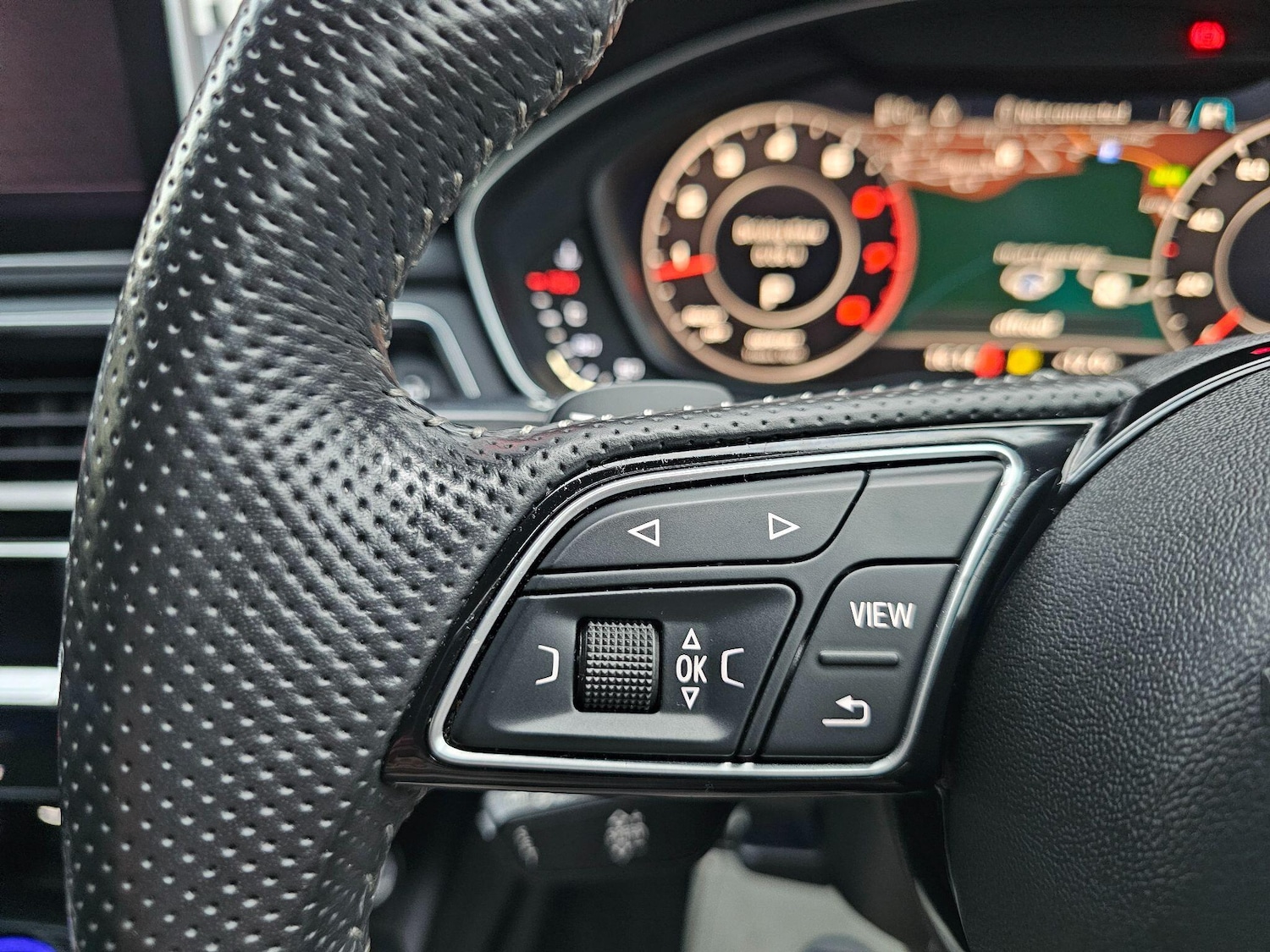 Used Audi A4 Avant 2018 for sale - 76399001: Photo 58