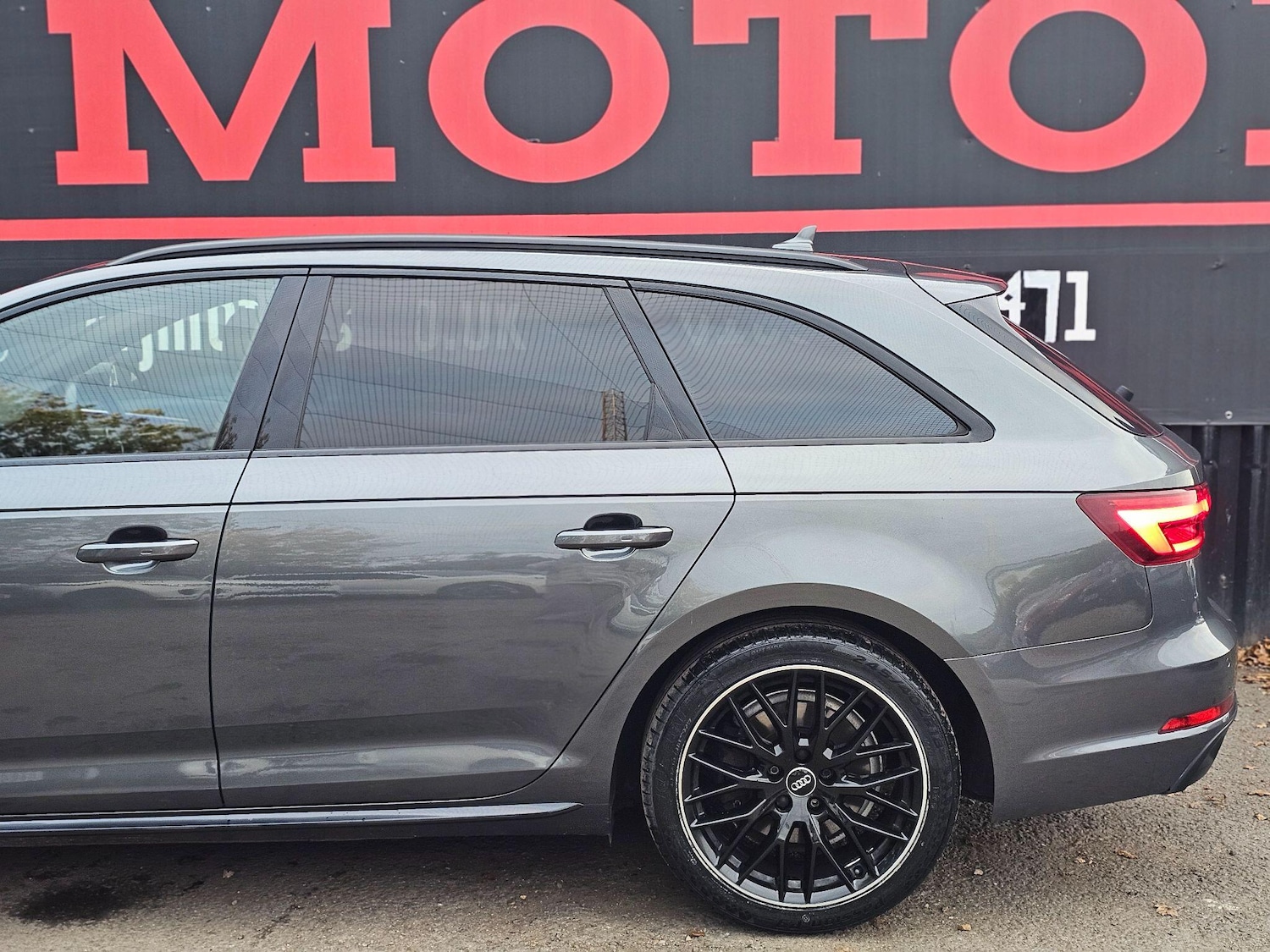 Used Audi A4 Avant 2018 for sale - 76399001: Photo 59