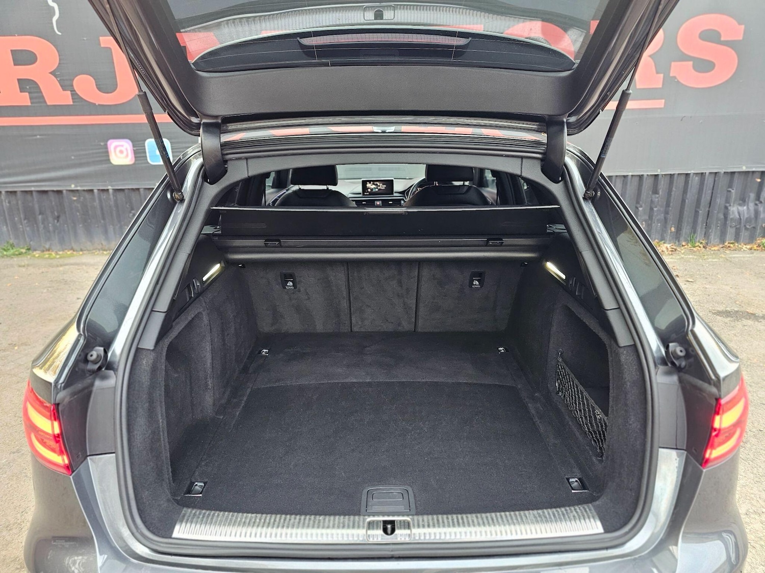 Used Audi A4 Avant 2018 for sale - 76399001: Photo 60