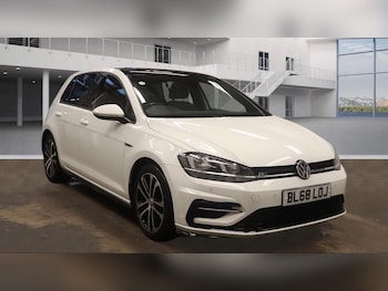 Used Volkswagen Golf 2018 for sale - 76458146: Photo