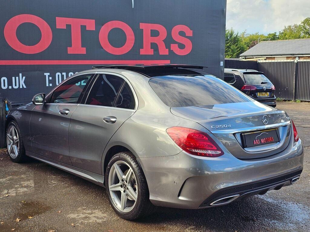 Used Mercedes-Benz C Class 2019 for sale - 76484649: Photo 34