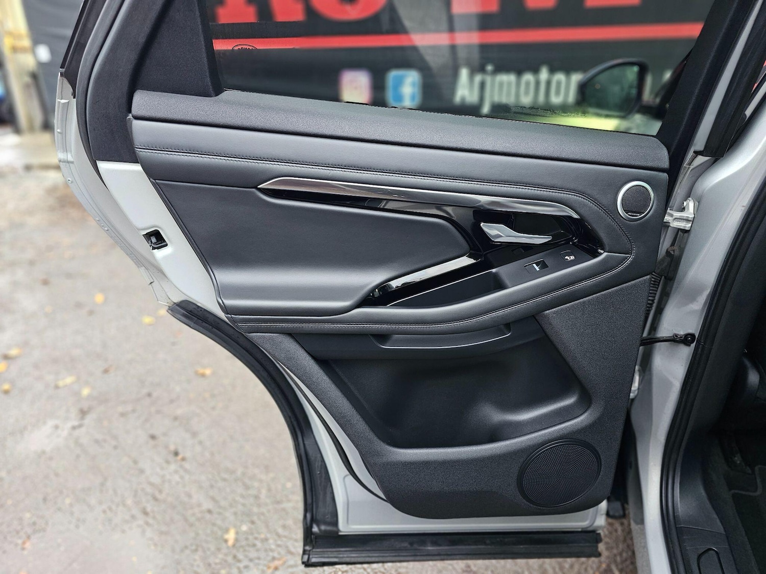 Used Land Rover Range Rover Evoque 2019 for sale - 76927030: Photo 47