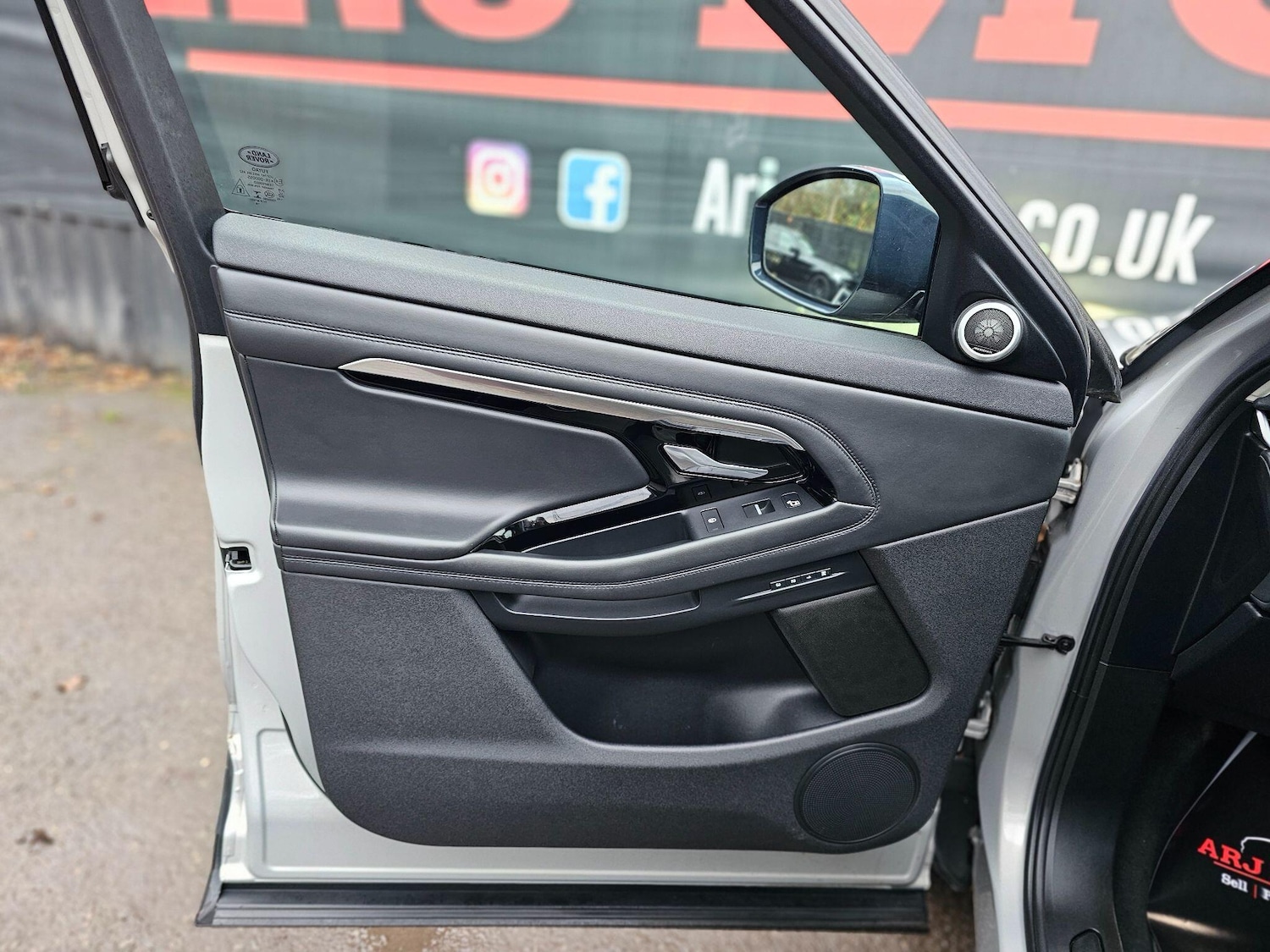 Used Land Rover Range Rover Evoque 2019 for sale - 76927030: Photo 60