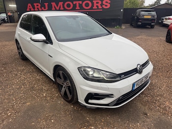Volkswagen - Golf
