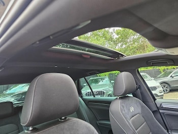 Used Volkswagen Golf 2018 for sale - 75494288: Photo
