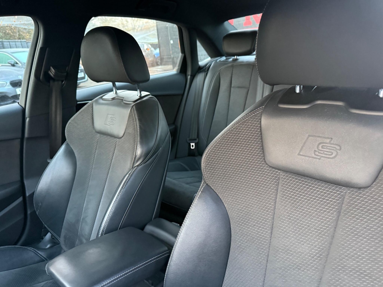 Used Audi A4 2019 for sale - 76832651: Photo 4