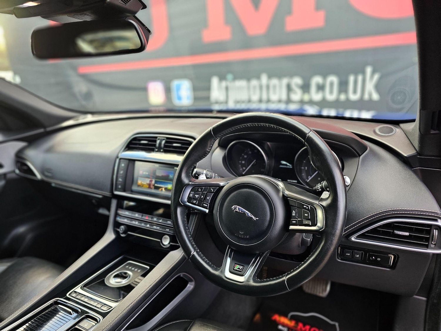 Used Jaguar F-Pace 2018 for sale - 76899172: Photo 15