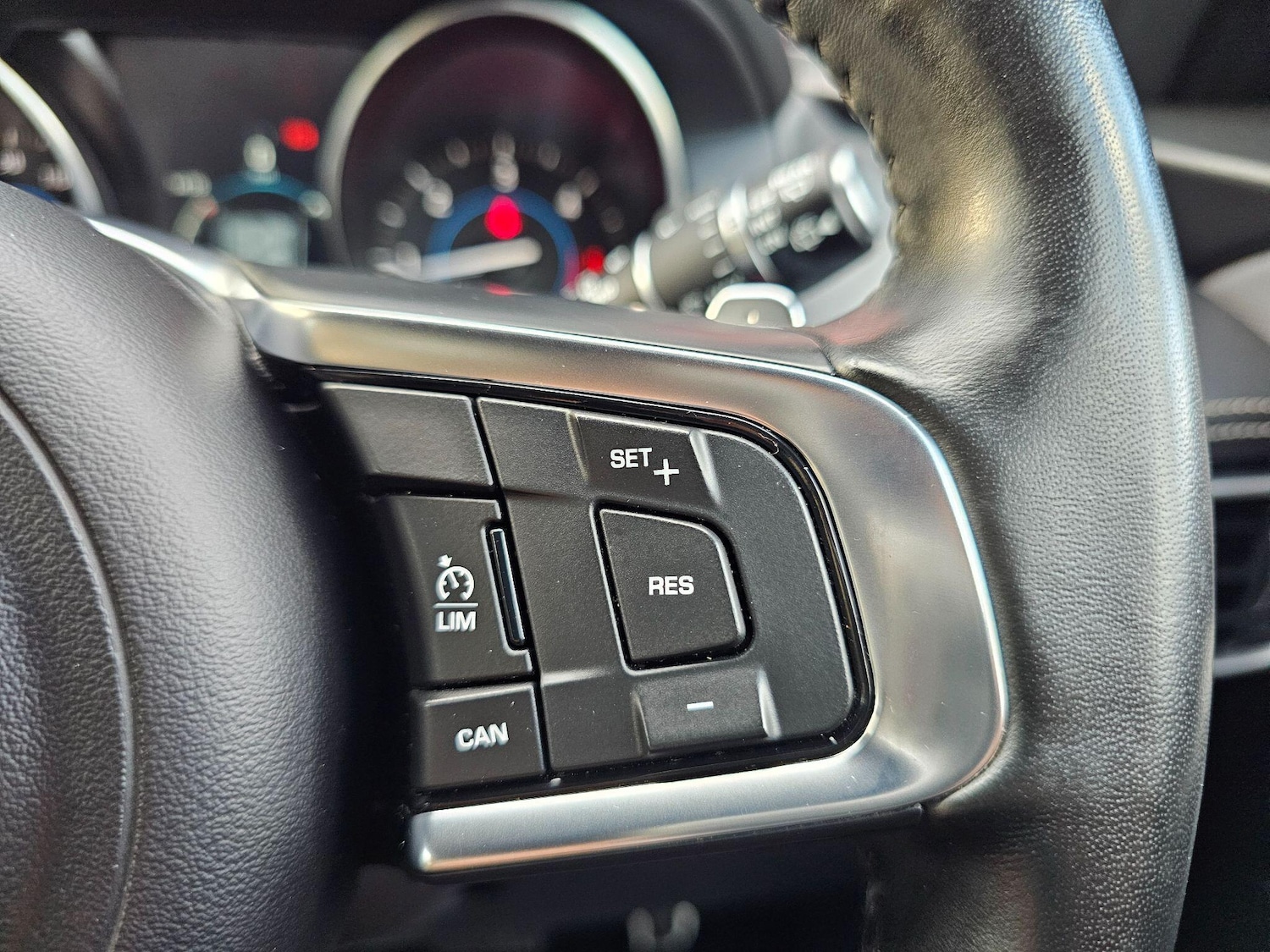 Used Jaguar F-Pace 2018 for sale - 76899172: Photo 23