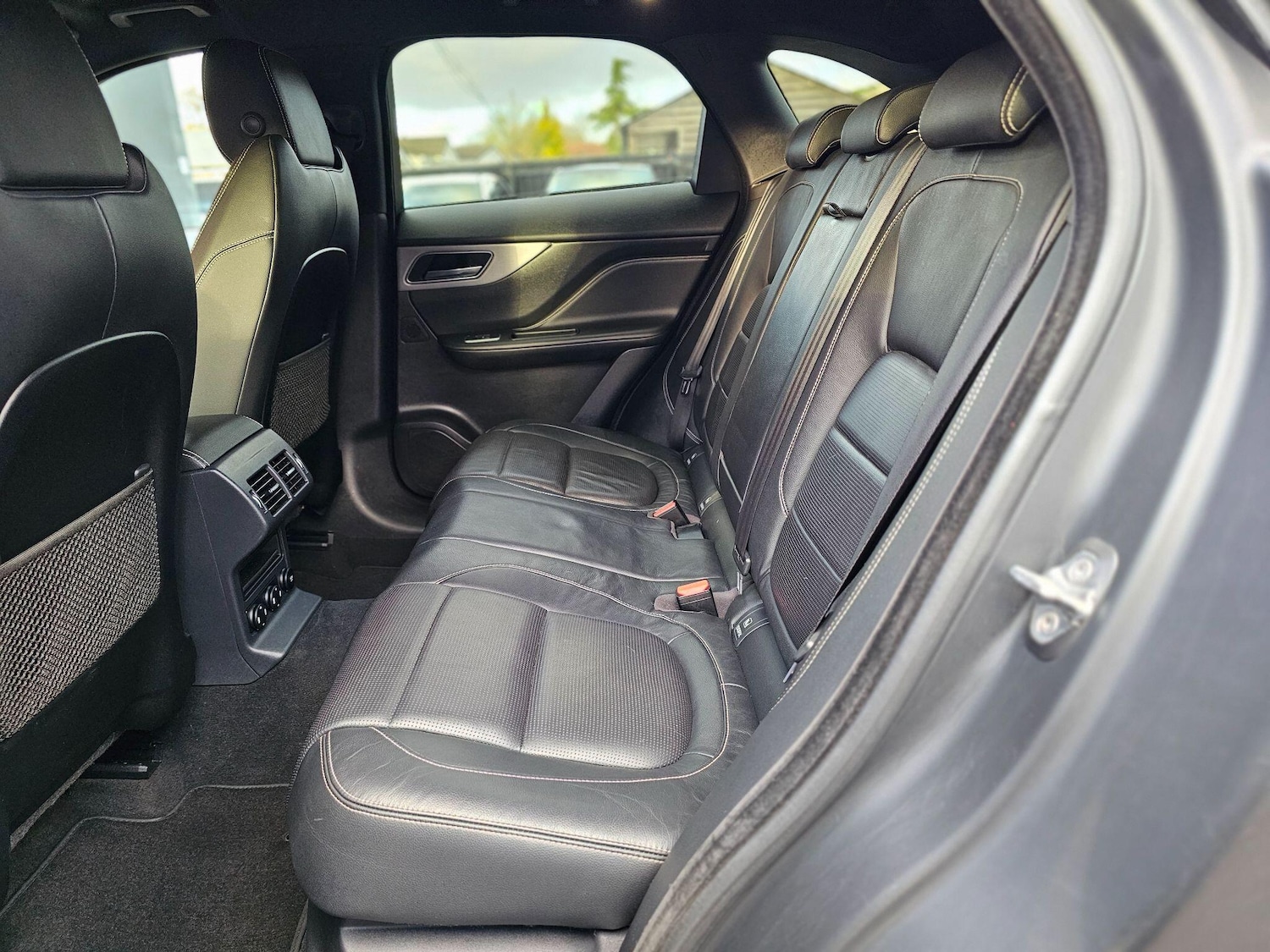 Used Jaguar F-Pace 2018 for sale - 76899172: Photo 27