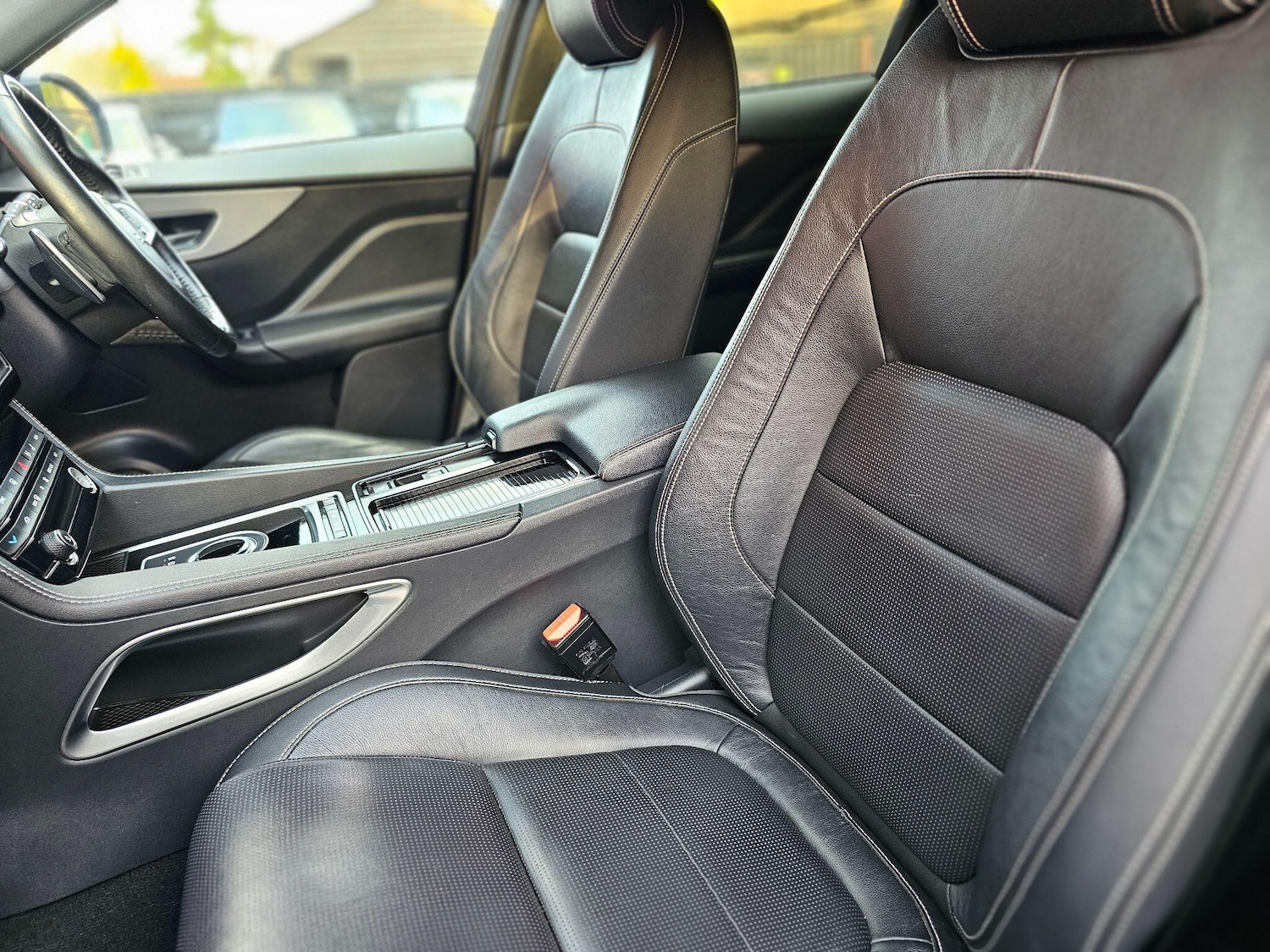 Used Jaguar F-Pace 2018 for sale - 76899172: Photo 29