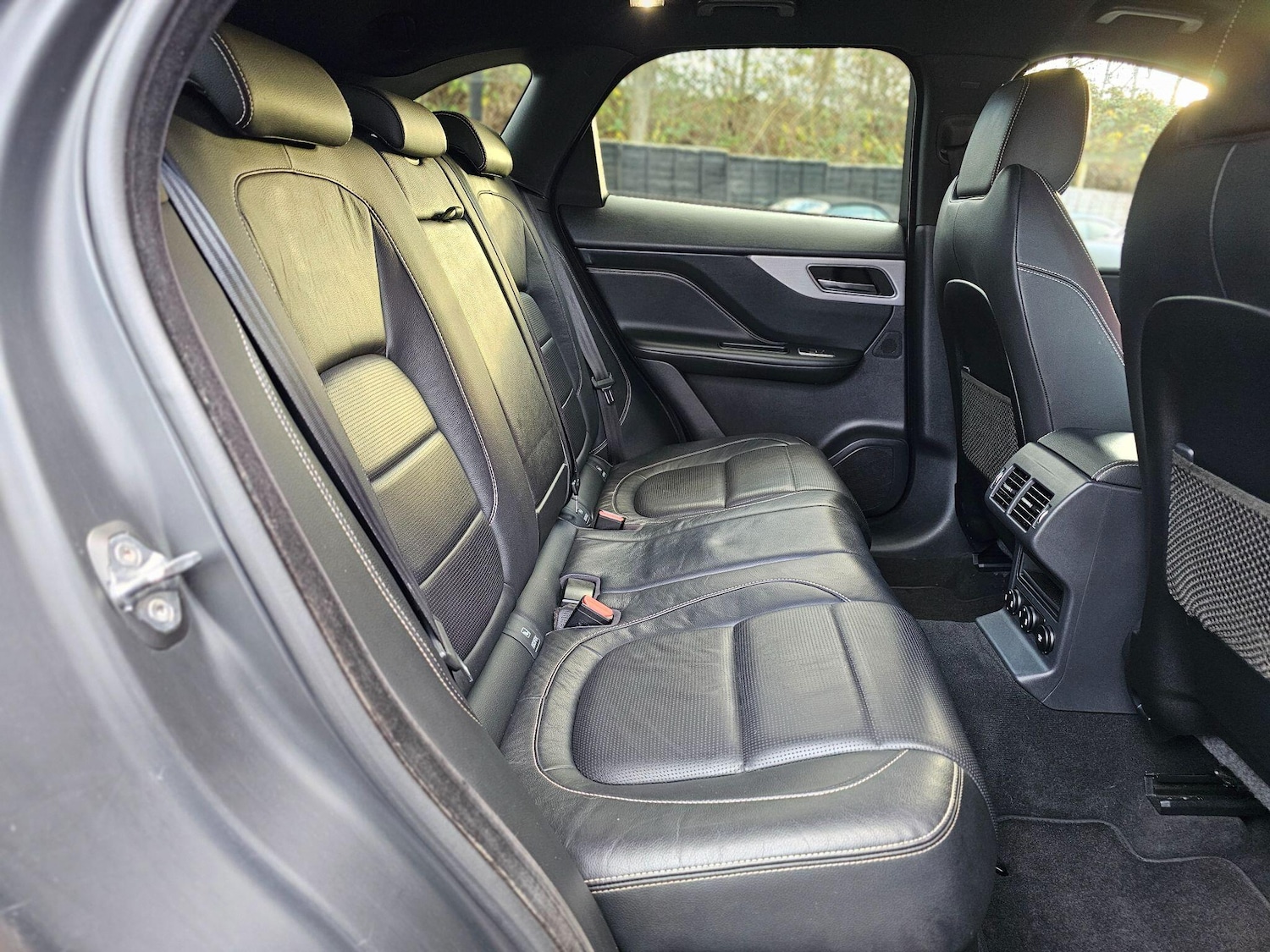 Used Jaguar F-Pace 2018 for sale - 76899172: Photo 33