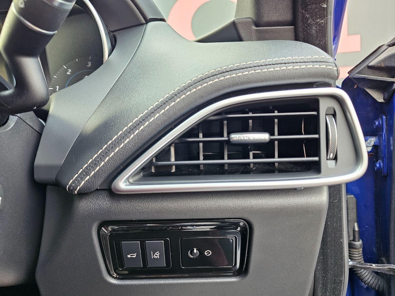 Used Jaguar F-Pace 2018 for sale - 76899172: Photo 35