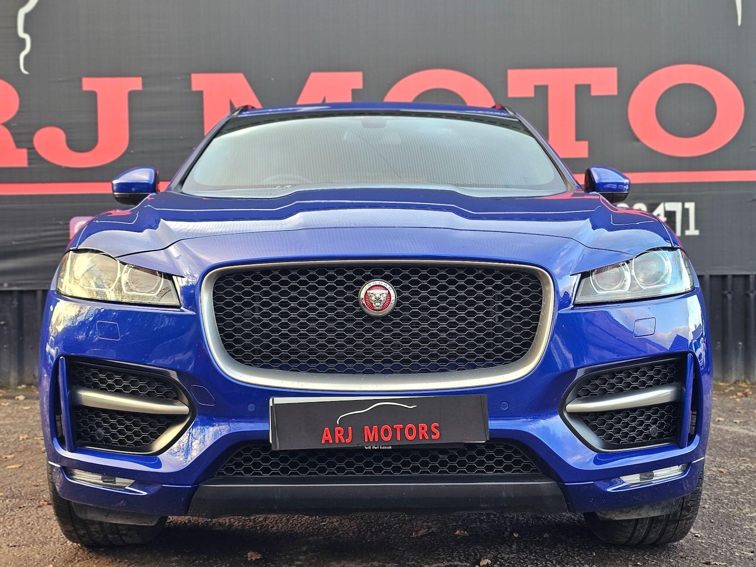 Used Jaguar F-Pace 2018 for sale - 76899172: Photo 4