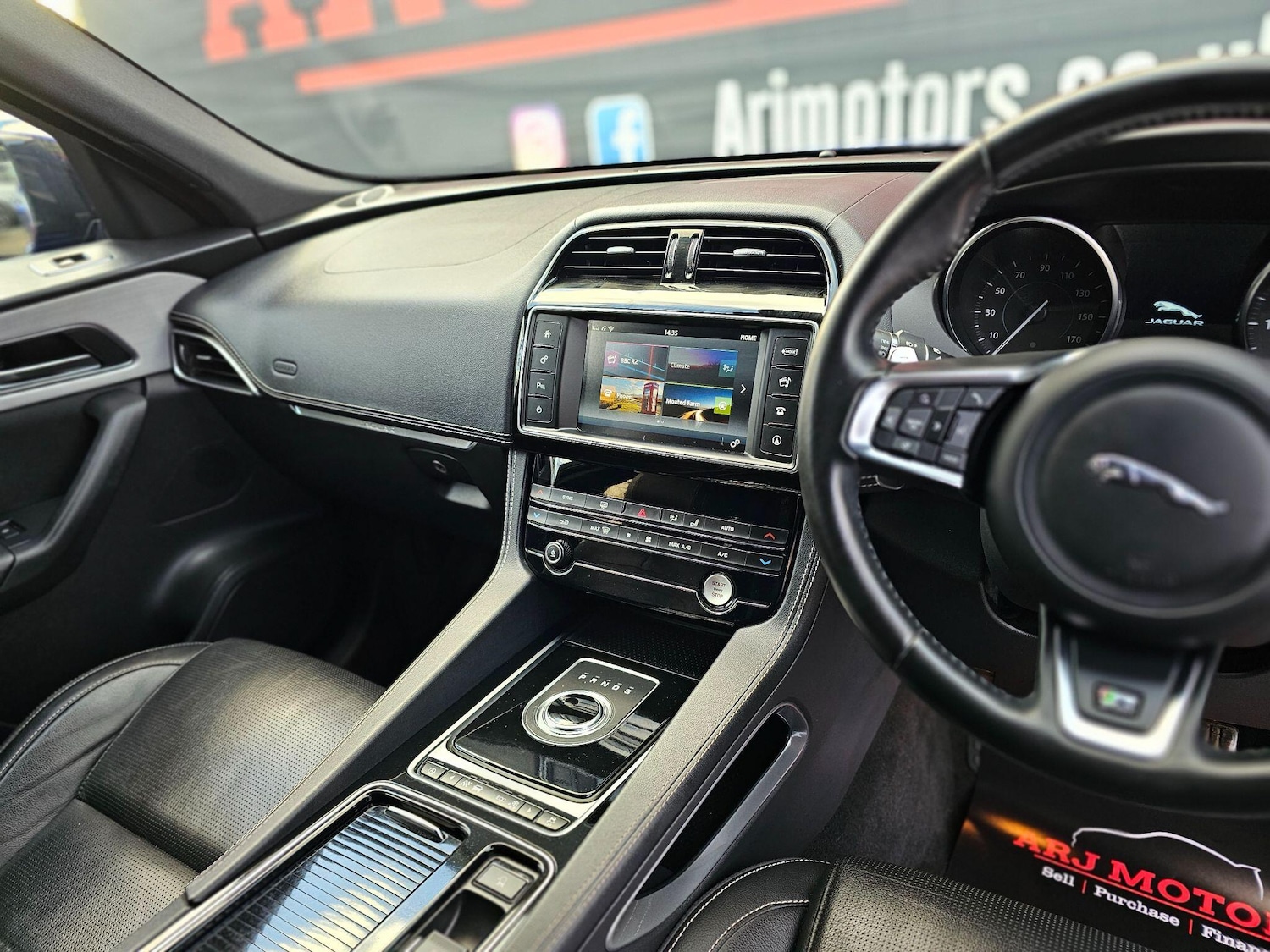 Used Jaguar F-Pace 2018 for sale - 76899172: Photo 40