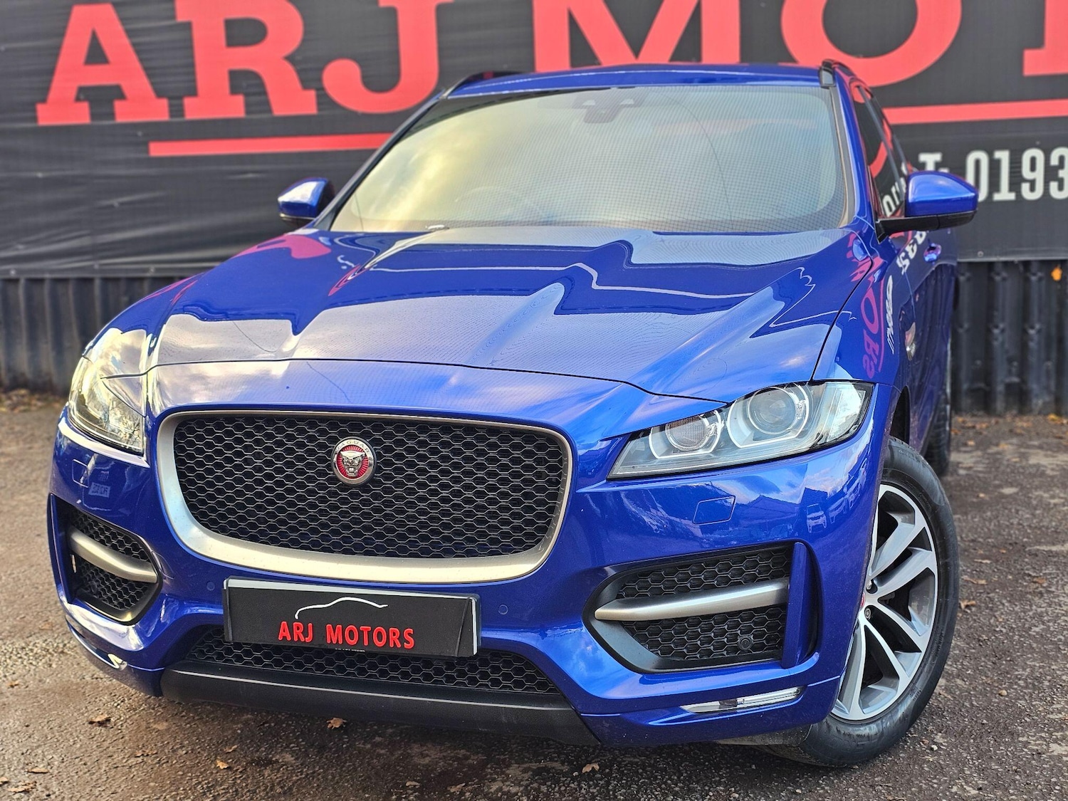 Used Jaguar F-Pace 2018 for sale - 76899172: Photo 7
