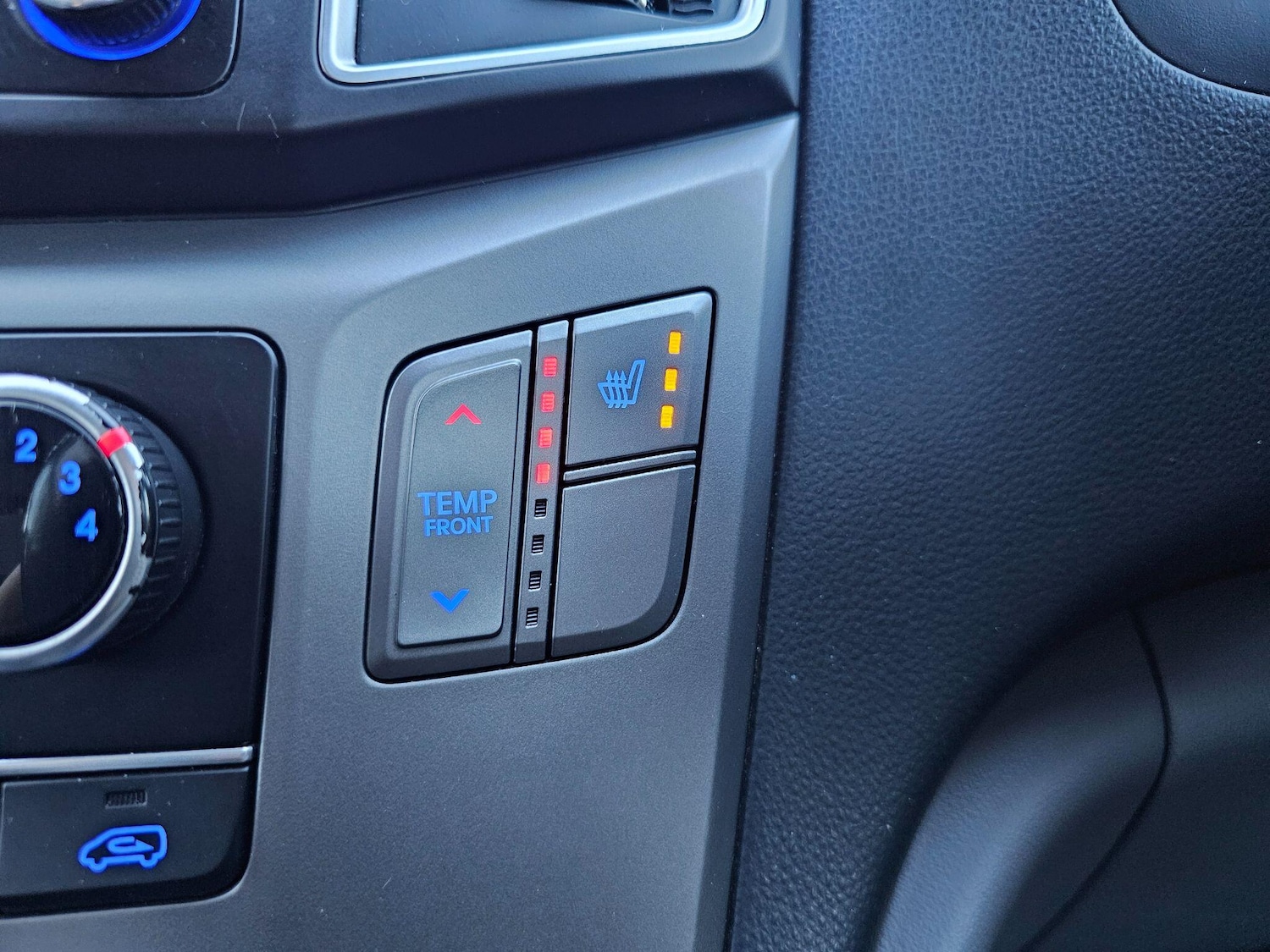 Used Hyundai i800 2018 for sale - 76801458: Photo 3