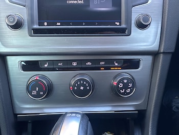 Used Volkswagen Golf 2017 for sale - 76398670: Photo