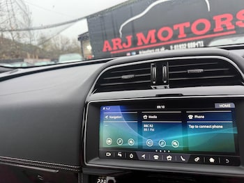 Used Jaguar F-Pace 2019 for sale - 77066679: Photo