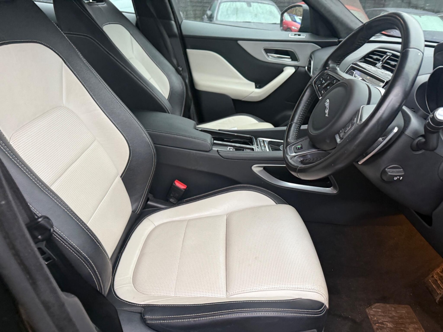 Used Jaguar F-Pace 2019 for sale - 77066679: Photo 6
