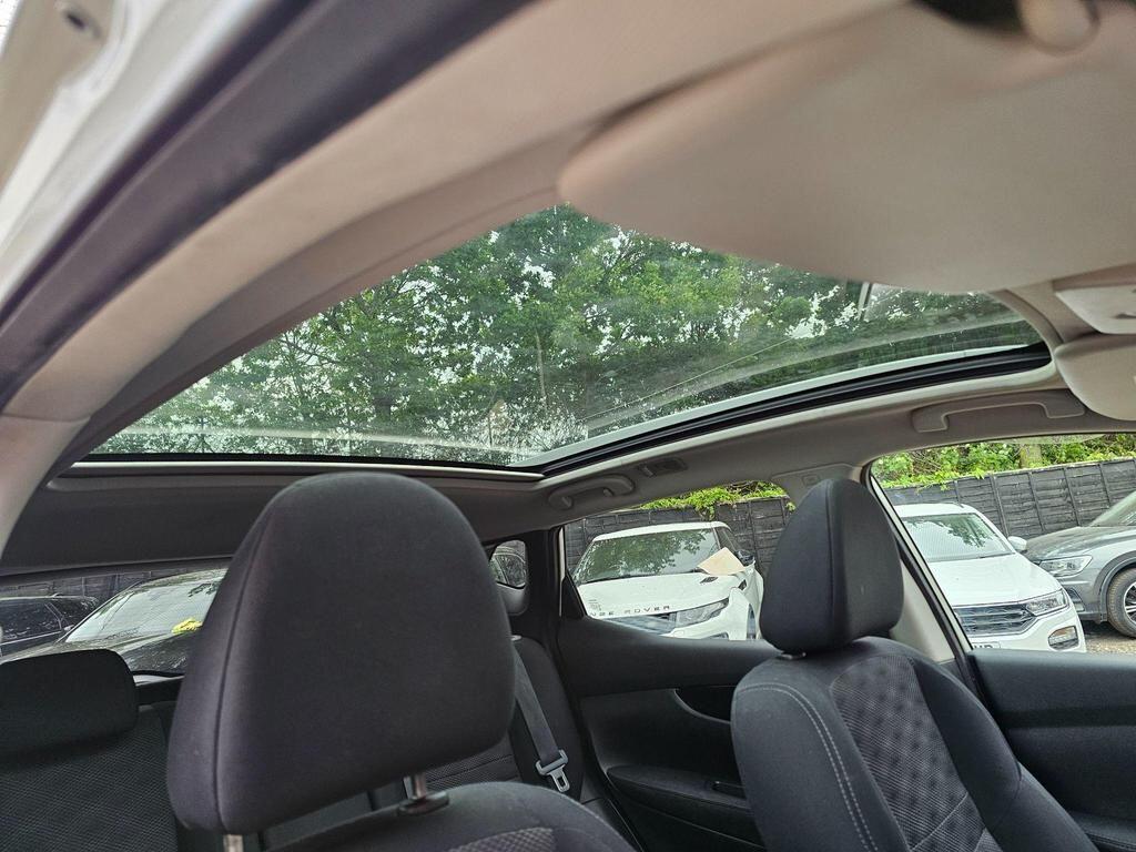 Used Nissan Qashqai 2016 for sale - 76214747: Photo 2