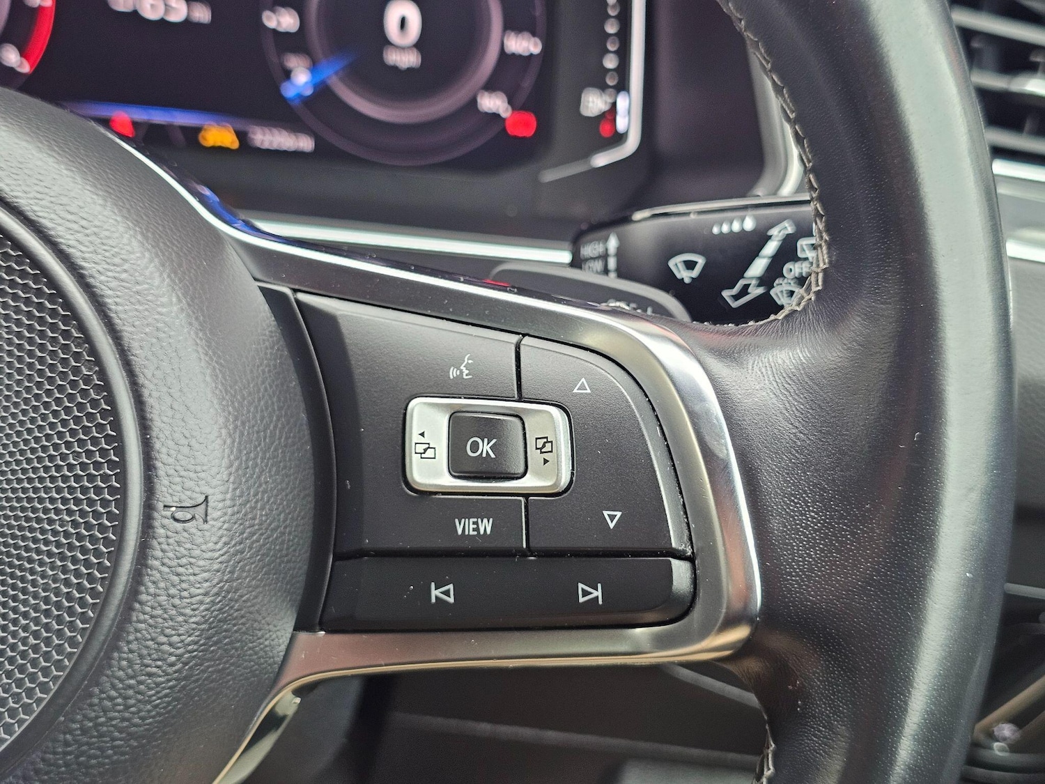 Used Volkswagen Tiguan 2020 for sale - 76498485: Photo 59