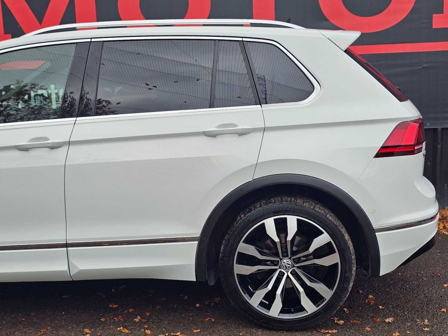 Used Volkswagen Tiguan 2020 for sale - 76498485: Photo 61