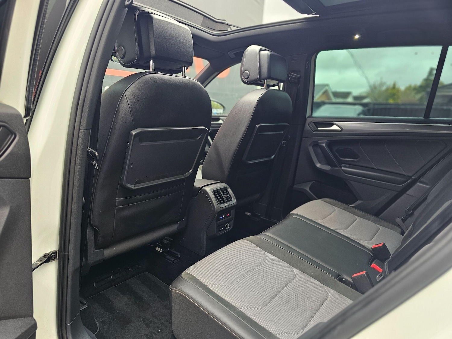 Used Volkswagen Tiguan 2020 for sale - 76498485: Photo 67