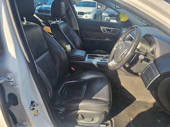 Used Jaguar XF 2014 for sale - 76608312: Photo