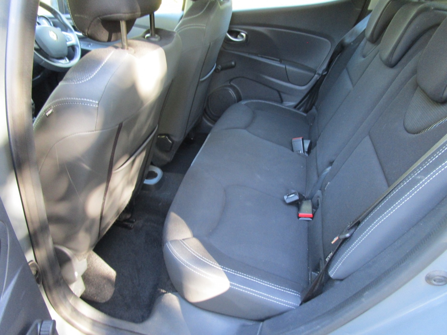 Used Renault Clio 2018 for sale - 76186692: Photo 12