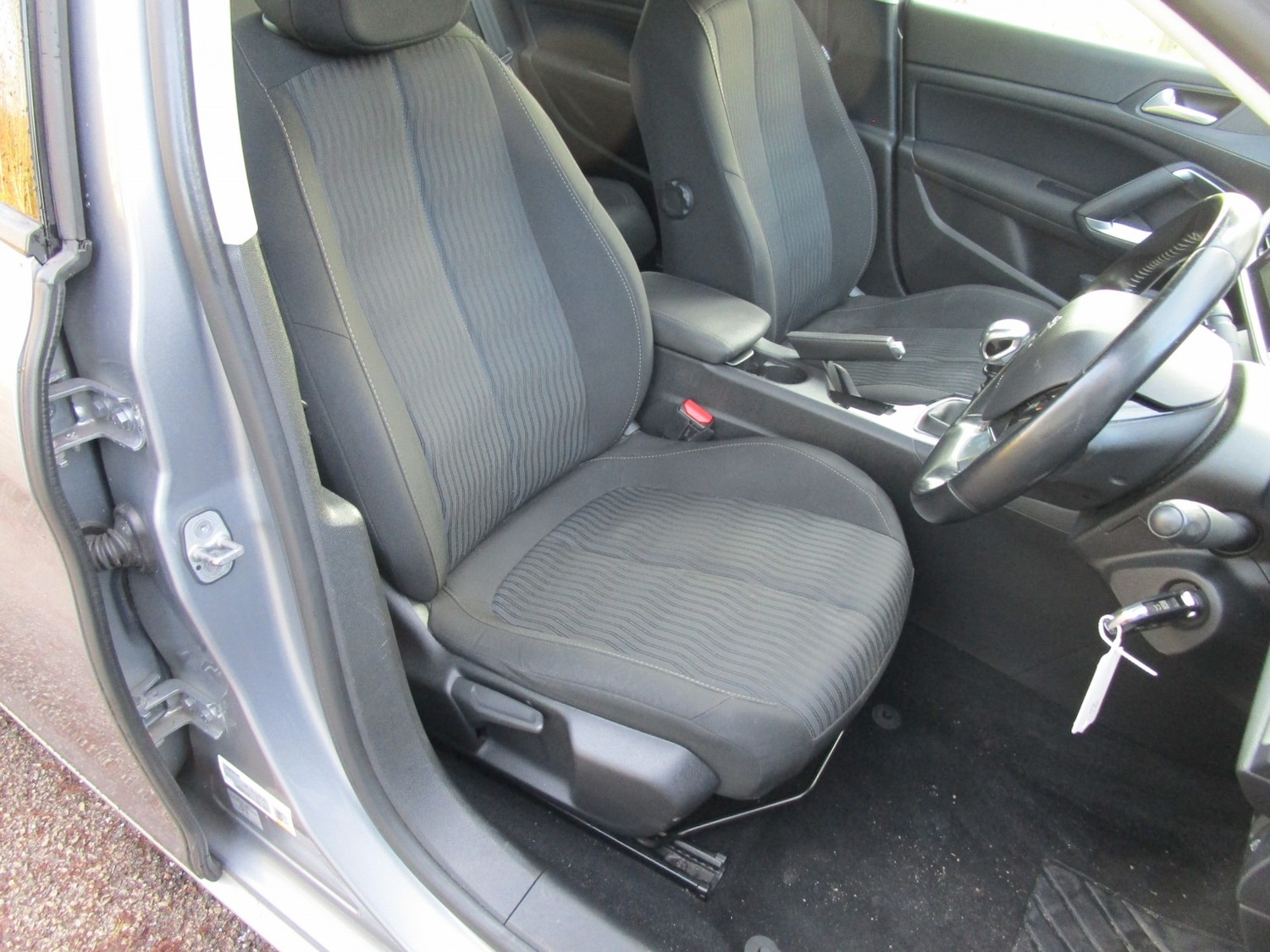 Used Peugeot 308 2016 for sale - 76591484: Photo 12