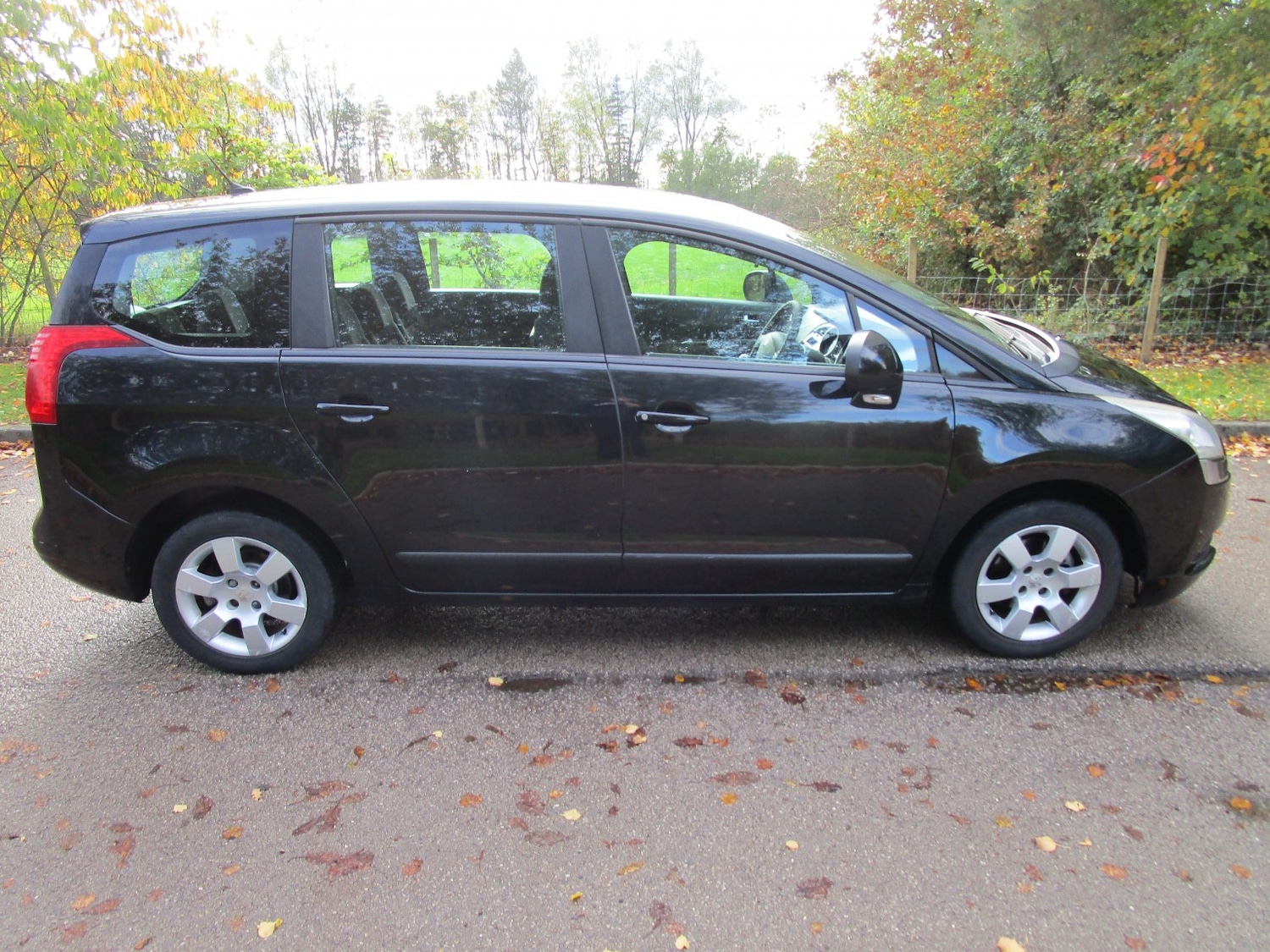 Used Peugeot 5008 2013 for sale - 77464974: Photo 3