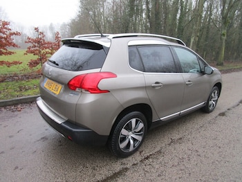 Used Peugeot 2008 2015 for sale - 77241901: Photo