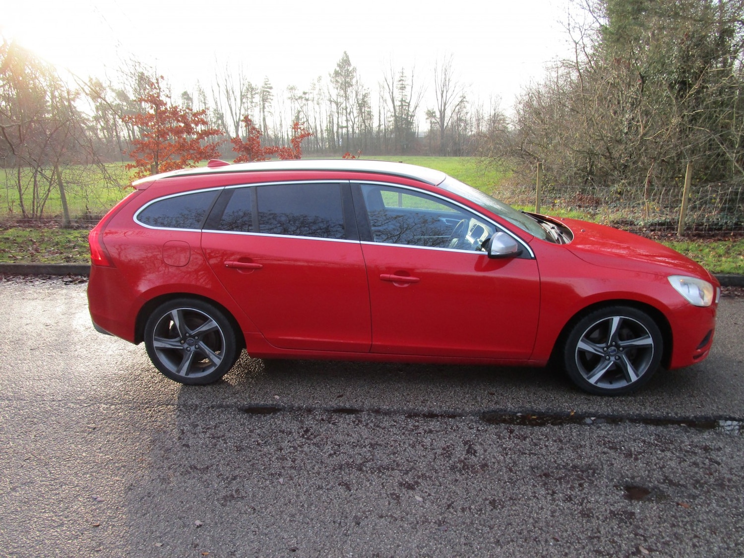 Used Volvo V60 2011 for sale - 77027969: Photo 2