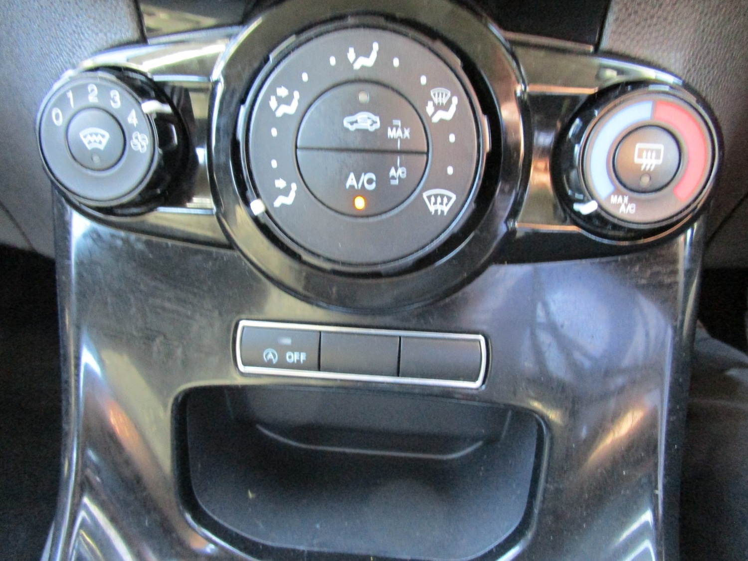 Used Ford Fiesta 2015 for sale - 77572888: Photo 22