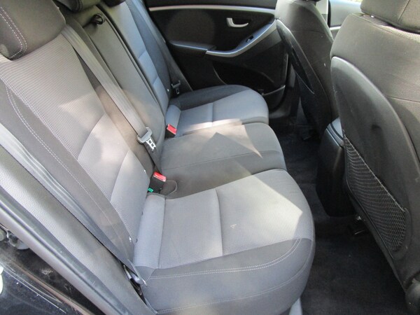 Used Hyundai i30 2015 for sale - 76186759: Photo 12